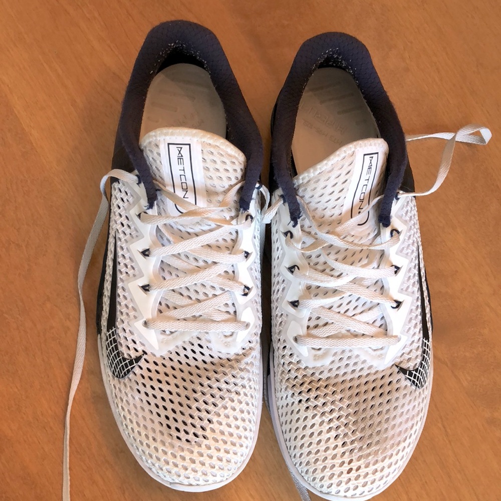 Nike Metcon men’s training shoe size 10.5 (in good condition)